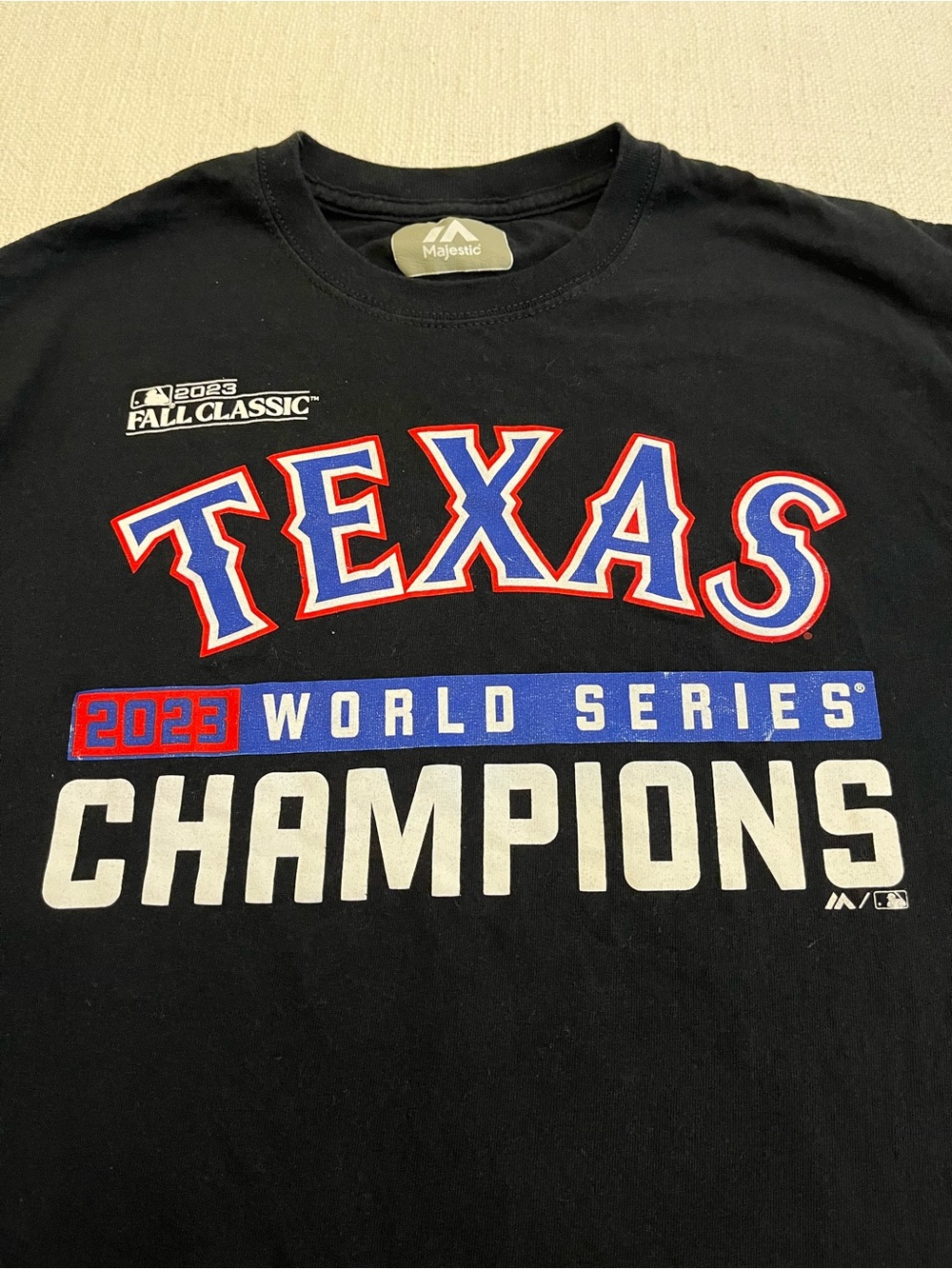 Texas Rangers 2023 World Series Champions Majestic Men's Shirt medium
